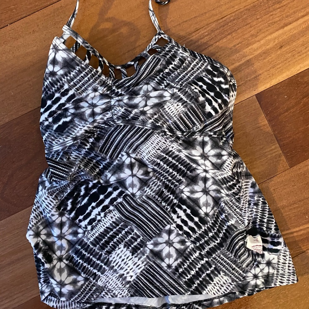 Black and white tankini top